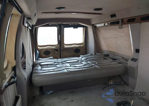 1999 Ford E-150 Commercial/Recreational из США, поврежденный, VIN 1FDRE14L1XHA40839